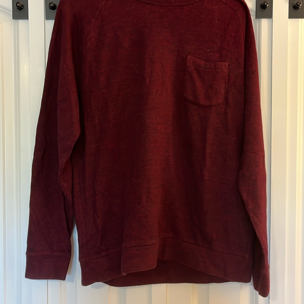 Men’s crew nexk shirt